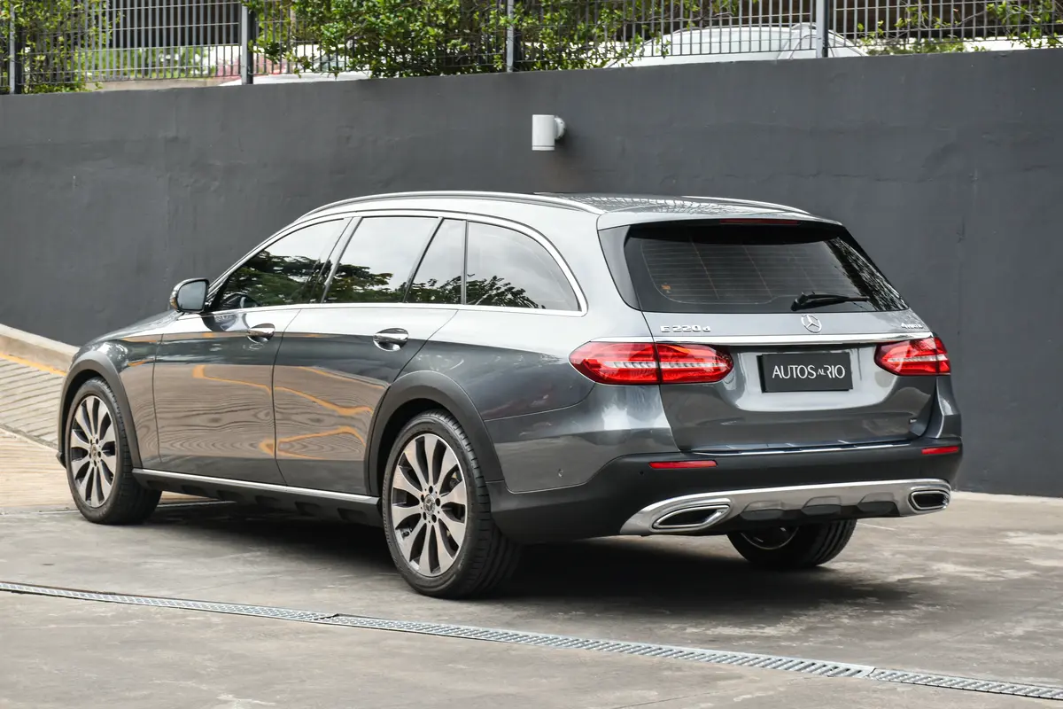 Mira esta publicación de Mercedes Benz Clase E 2019 en Motordil