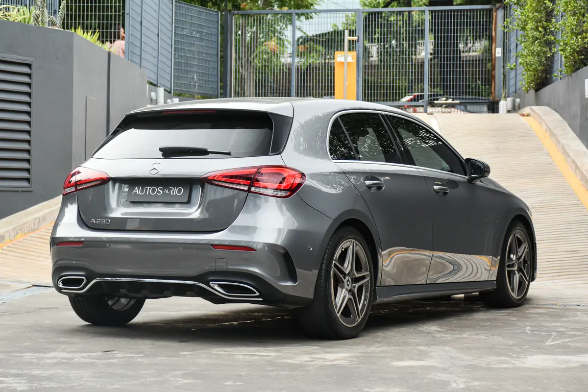 Mira esta publicación de Mercedes Benz Clase A 2020 en Motordil