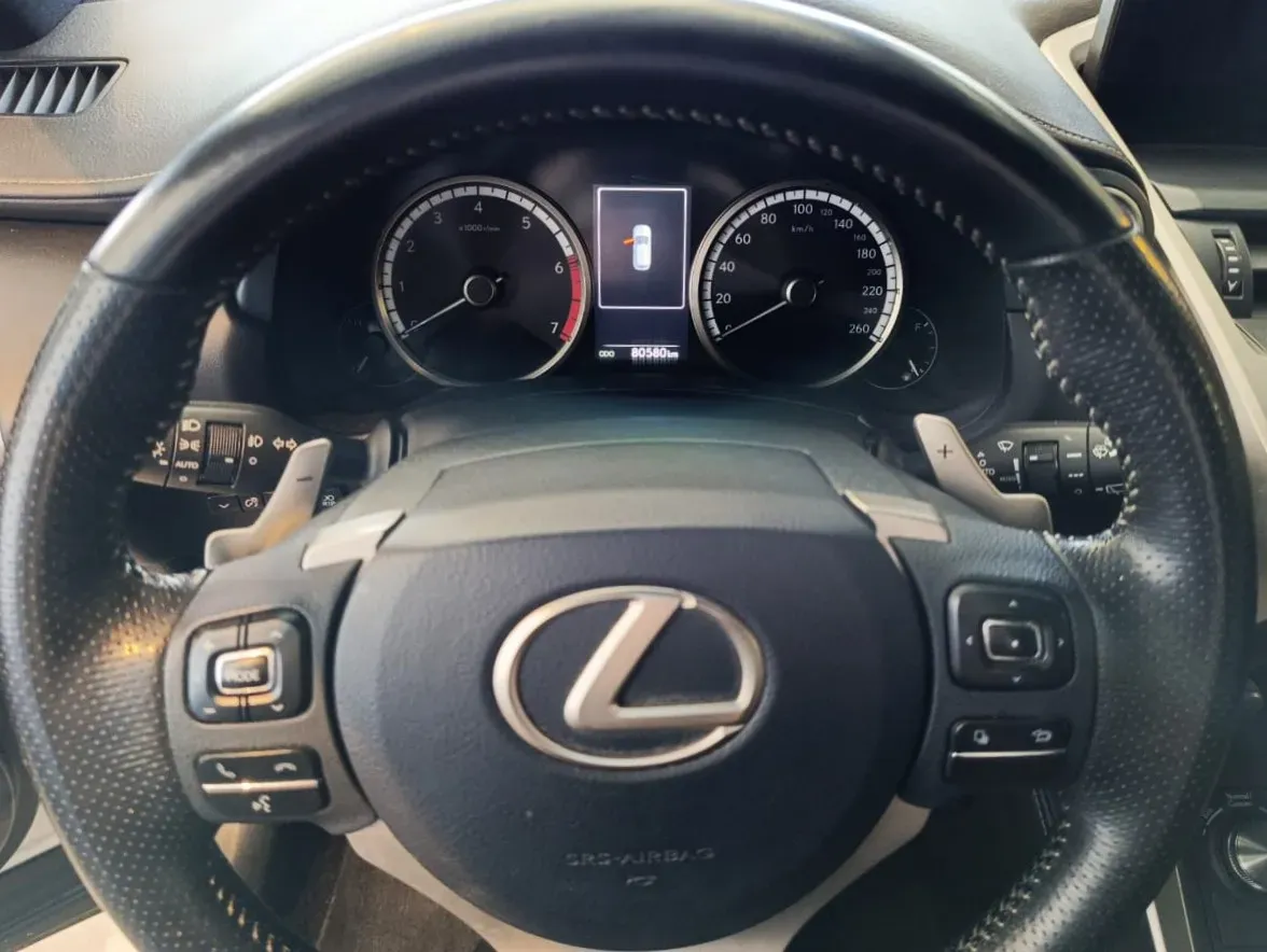 Mira esta publicación de Lexus NX 2019 en Motordil