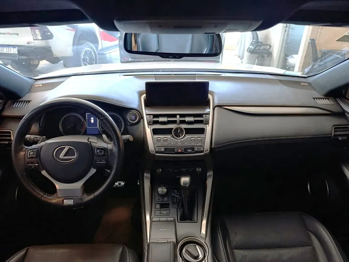 Mira esta publicación de Lexus NX 2019 en Motordil