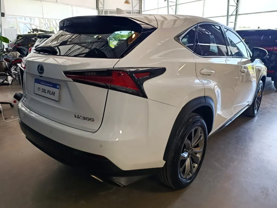 Mira esta publicación de Lexus NX 2019 en Motordil