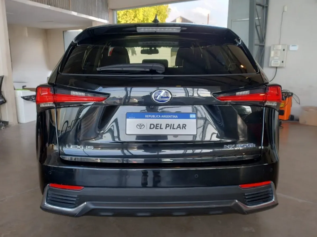 Mira esta publicación de Lexus NX 2019 en Motordil