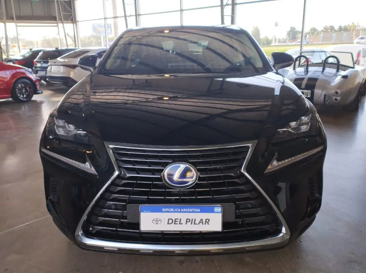 Mira esta publicación de Lexus NX 2019 en Motordil
