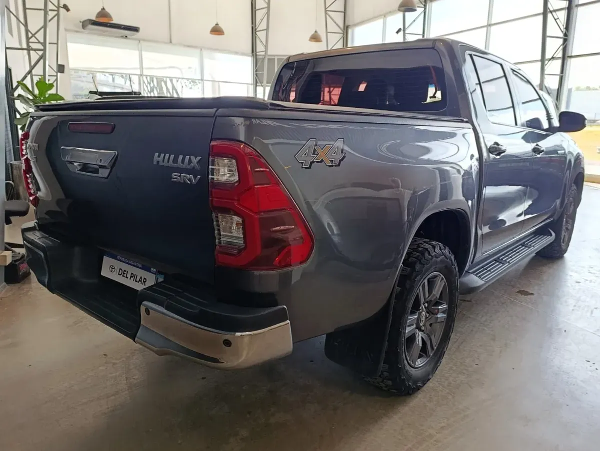 Mira esta publicación de Toyota Hilux 2022 en Motordil