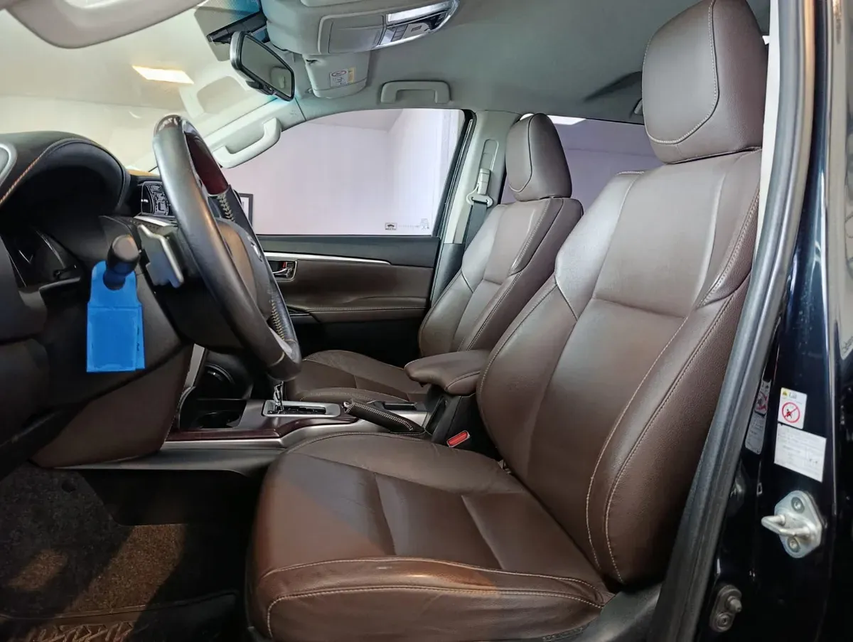 Mira esta publicación de Toyota SW4 2017 en Motordil