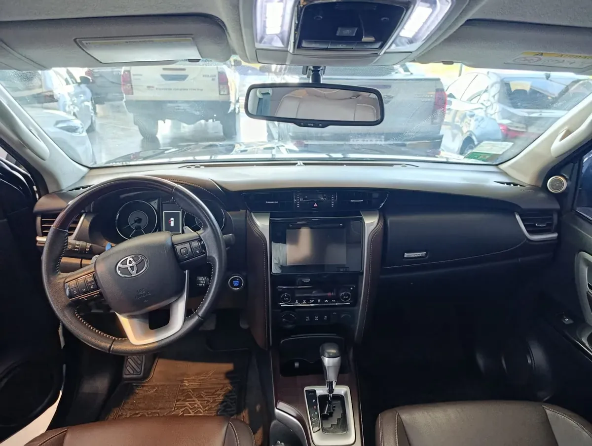 Mira esta publicación de Toyota SW4 2017 en Motordil