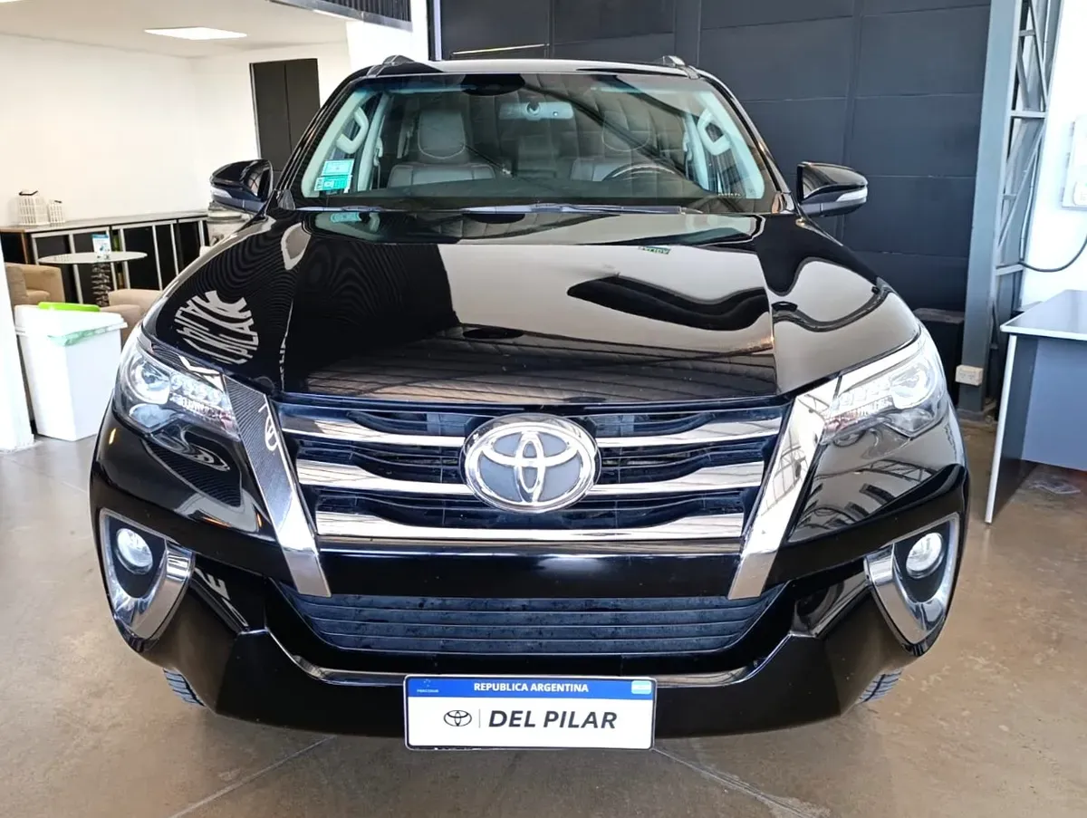 Mira esta publicación de Toyota SW4 2017 en Motordil