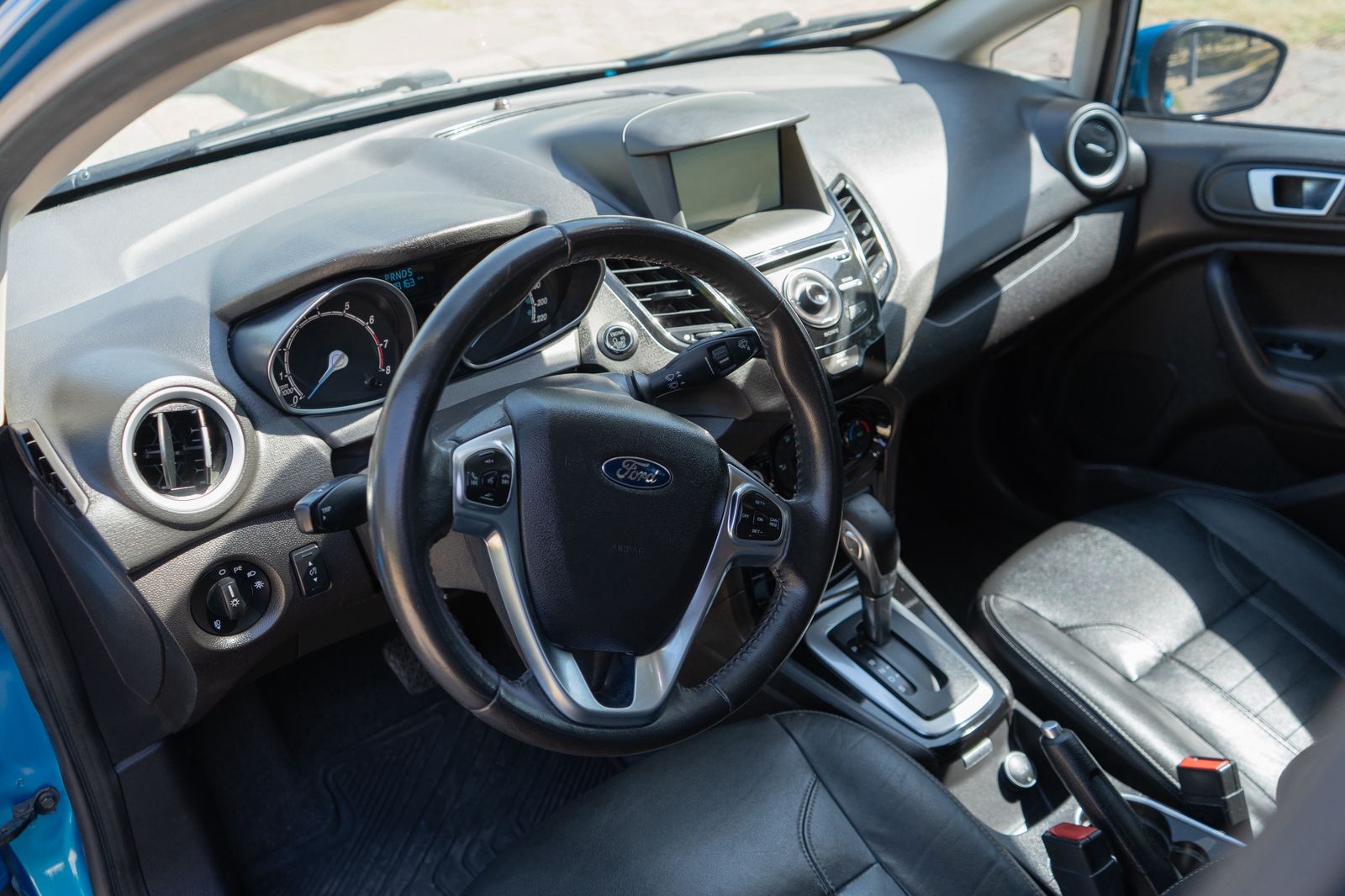 Mira esta publicación de Ford Fiesta 2015 en Motordil