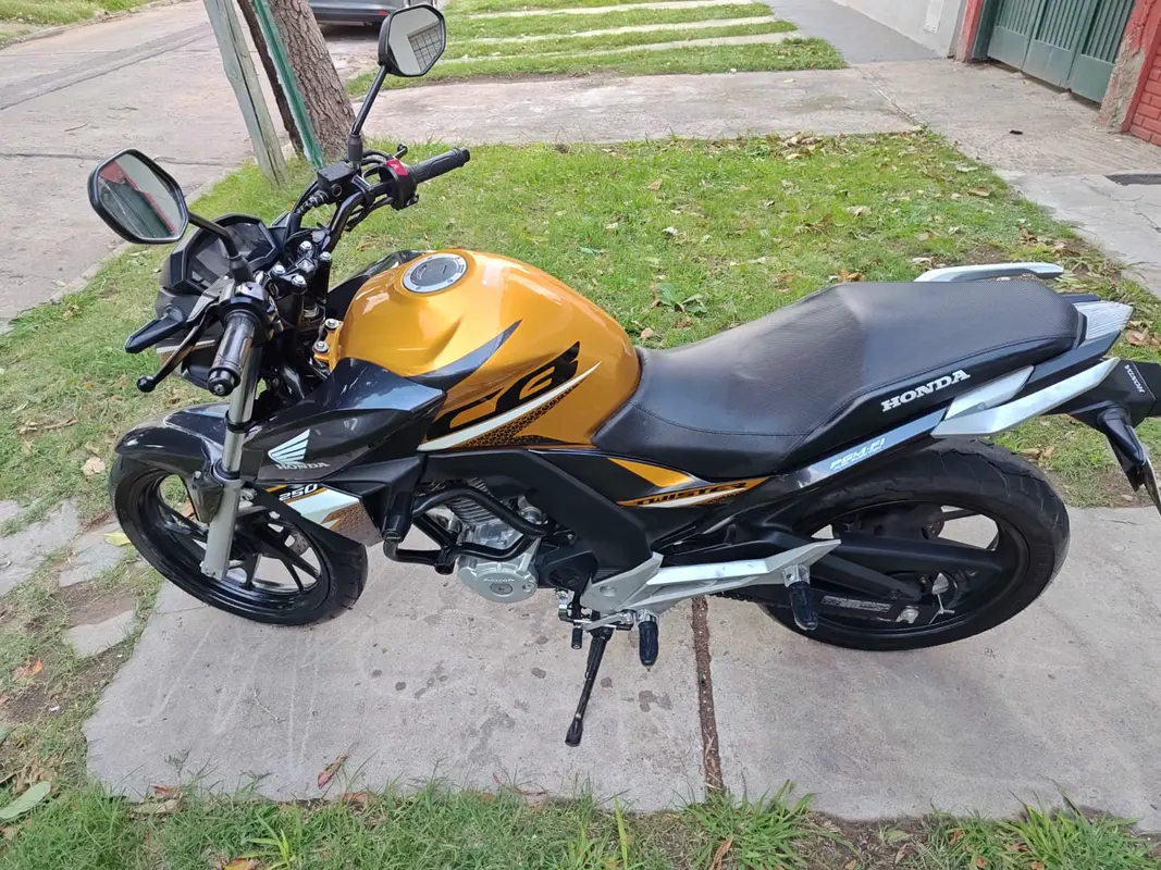 Mirá esta publicación de Honda CB 250 N