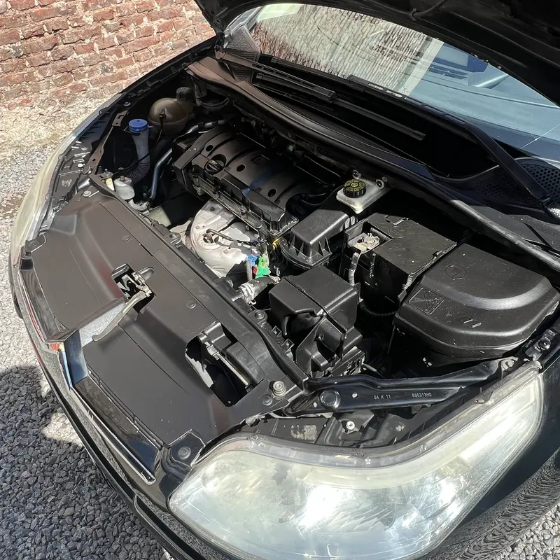 Mira esta publicación de Citroen C 4 2012 en Motordil