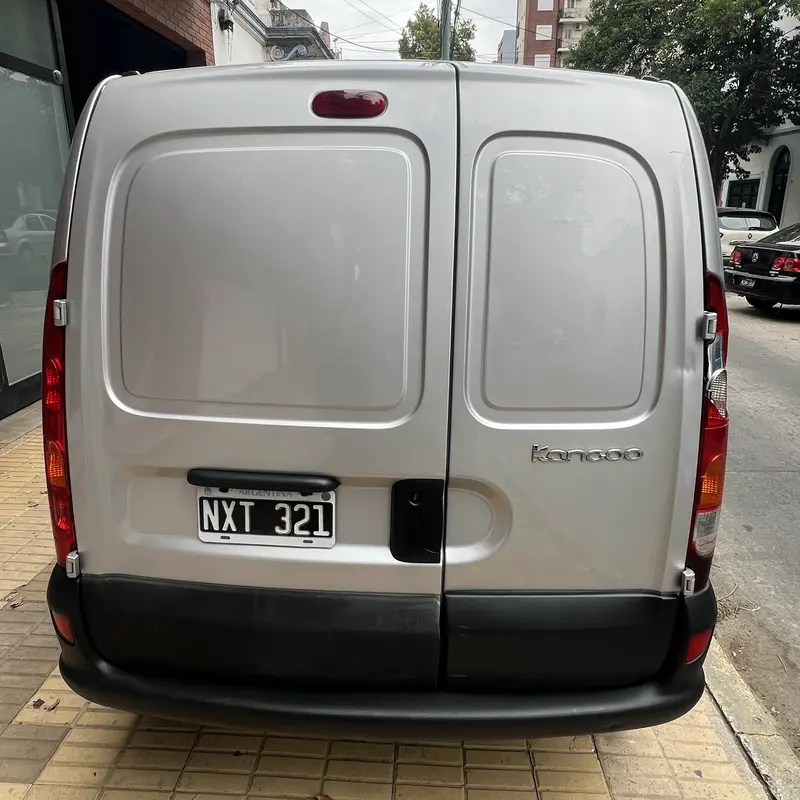 Mira esta publicación de Renault Kangoo 2014 en Motordil