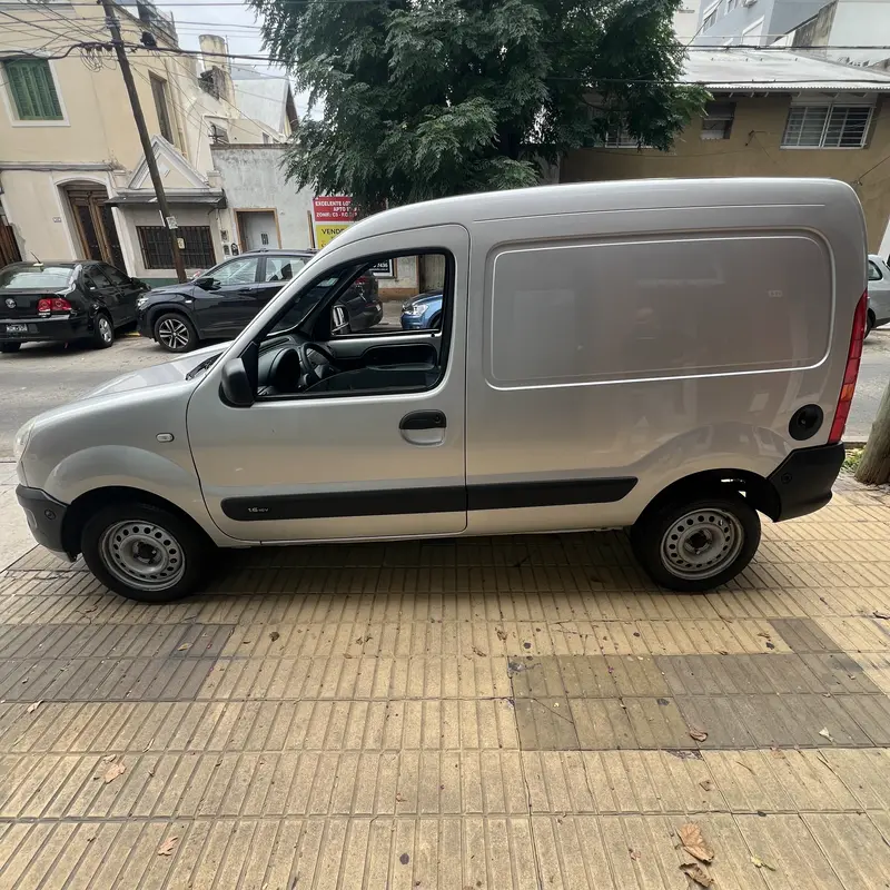 Mira esta publicación de Renault Kangoo 2014 en Motordil