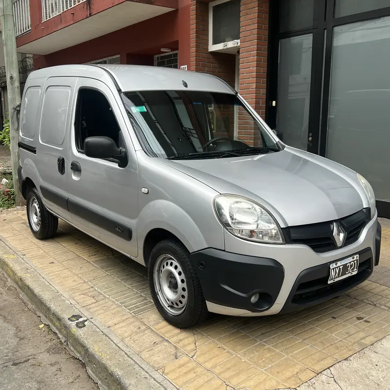 Mira esta publicación de Renault Kangoo 2014 en Motordil