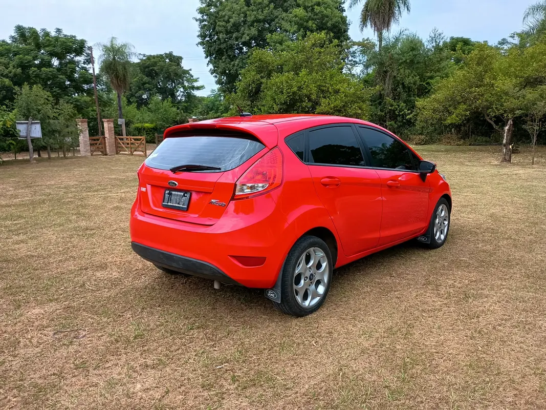 Mira esta publicación de Ford Fiesta 2013 en Motordil