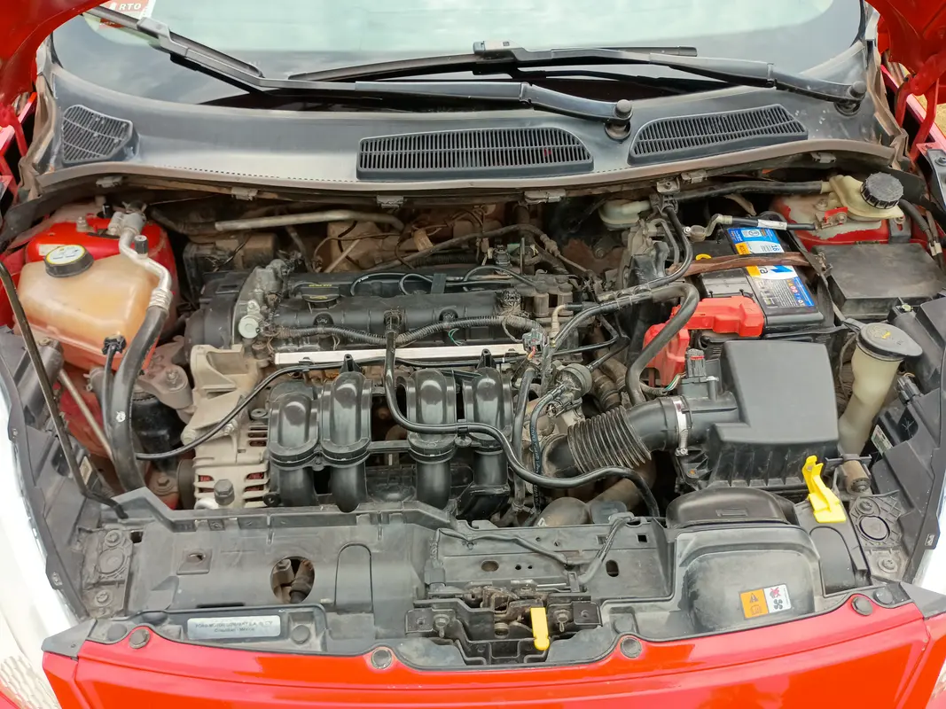 Mira esta publicación de Ford Fiesta 2013 en Motordil