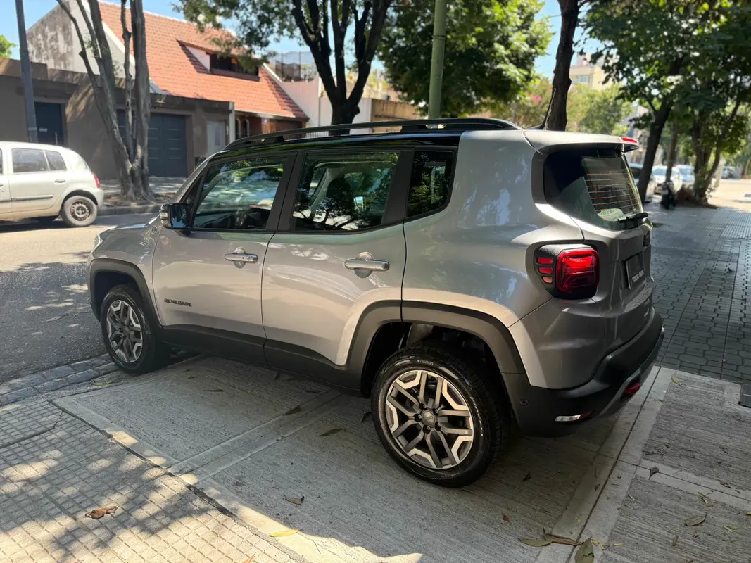 Mirá esta publicación de Jeep Renegade