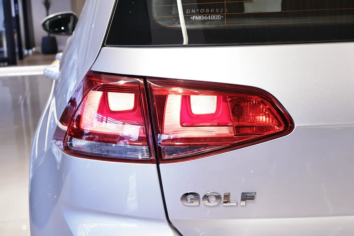 Mira esta publicación de Volkswagen Golf 2010 en Motordil