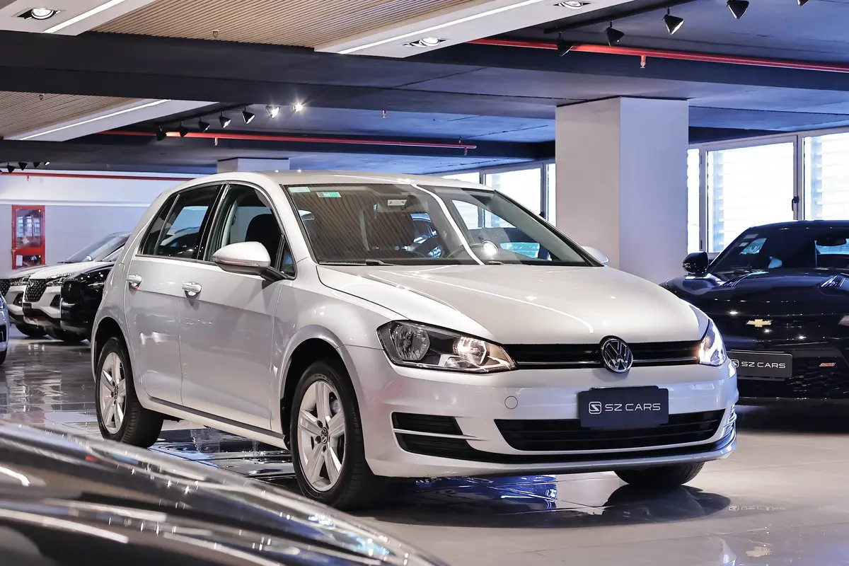 Mira esta publicación de Volkswagen Golf 2010 en Motordil