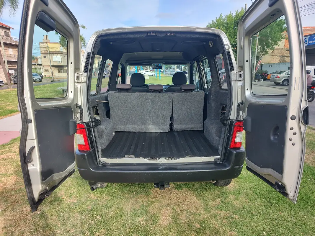 Mira esta publicación de Peugeot Partner 2012 en Motordil