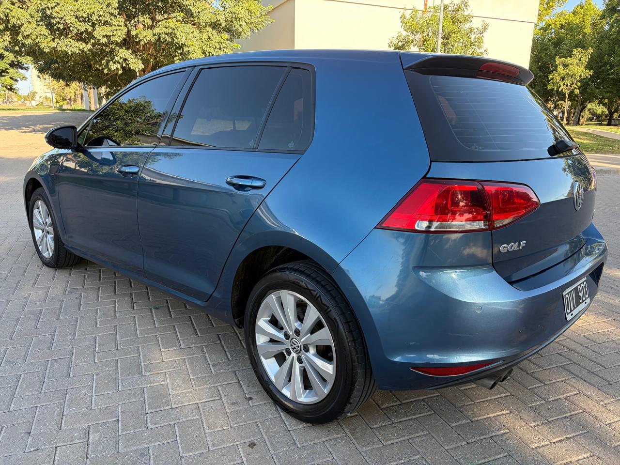 Mira esta publicación de Volkswagen Golf 2015 en Motordil