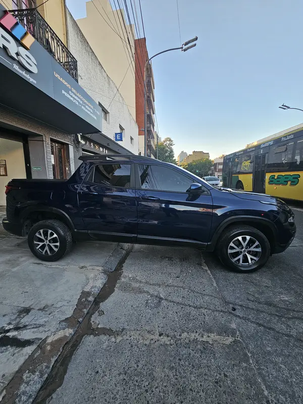 Mira esta publicación de Fiat Toro 2021 en Motordil