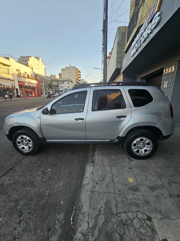 Mira esta publicación de Renault Duster 2015 en Motordil
