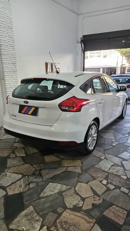 Mira esta publicación de Ford Focus 2015 en Motordil