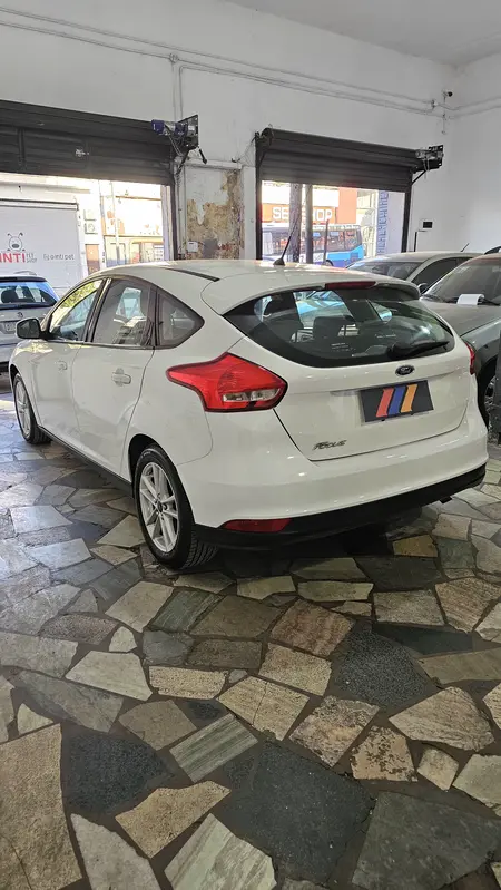 Mira esta publicación de Ford Focus 2015 en Motordil