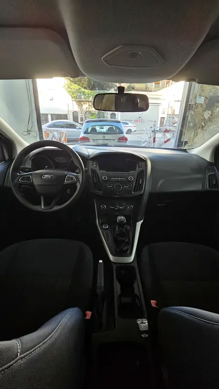 Mira esta publicación de Ford Focus 2015 en Motordil