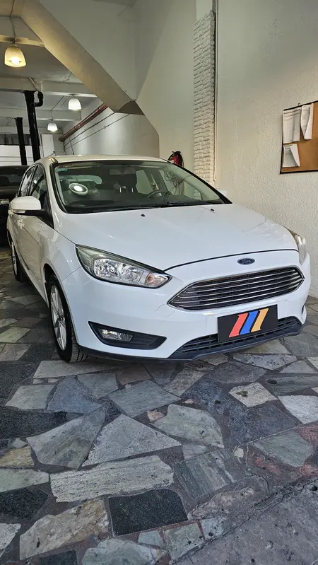 Mira esta publicación de Ford Focus 2015 en Motordil