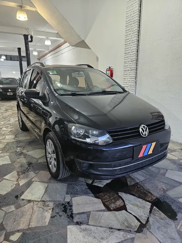 Mira esta publicación de Volkswagen Suran 2012 en Motordil