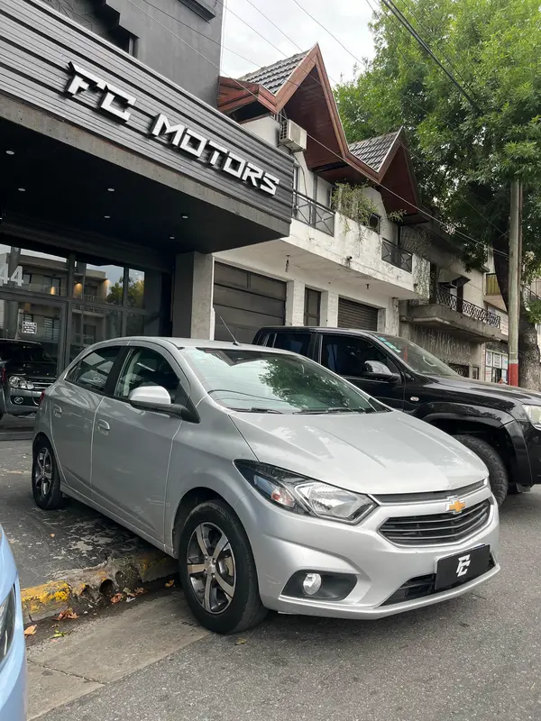 Mira esta publicación de Chevrolet Onix 2017 en Motordil