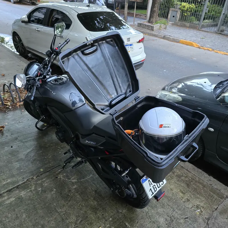 Mira esta publicación de Bajaj Dominar 250 2022 en Motordil