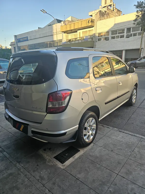 Mira esta publicación de Chevrolet Spin 2015 en Motordil