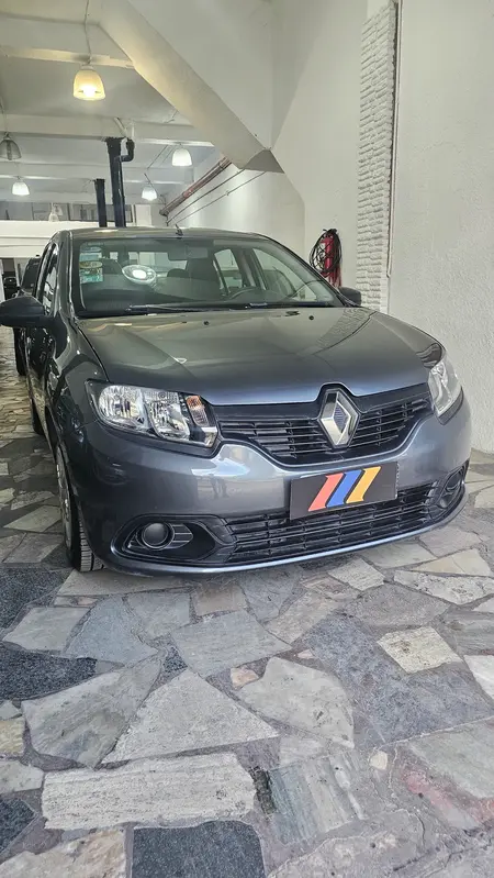 Mira esta publicación de Renault Logan 2018 en Motordil