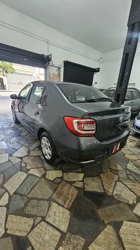 Mira esta publicación de Renault Logan 2018 en Motordil