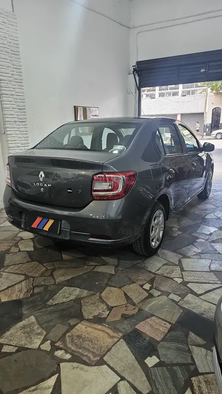 Mira esta publicación de Renault Logan 2018 en Motordil