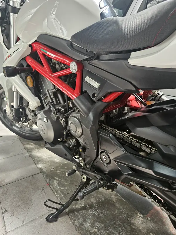 Mirá esta publicación de Benelli TNT 300