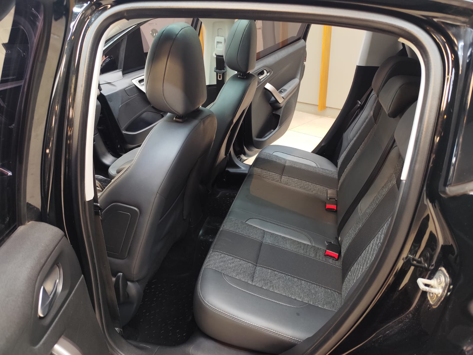 Mira esta publicación de Peugeot 208 2018 en Motordil