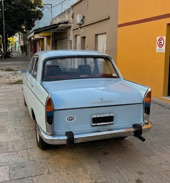 Mira esta publicación de Peugeot 404 1974 en Motordil