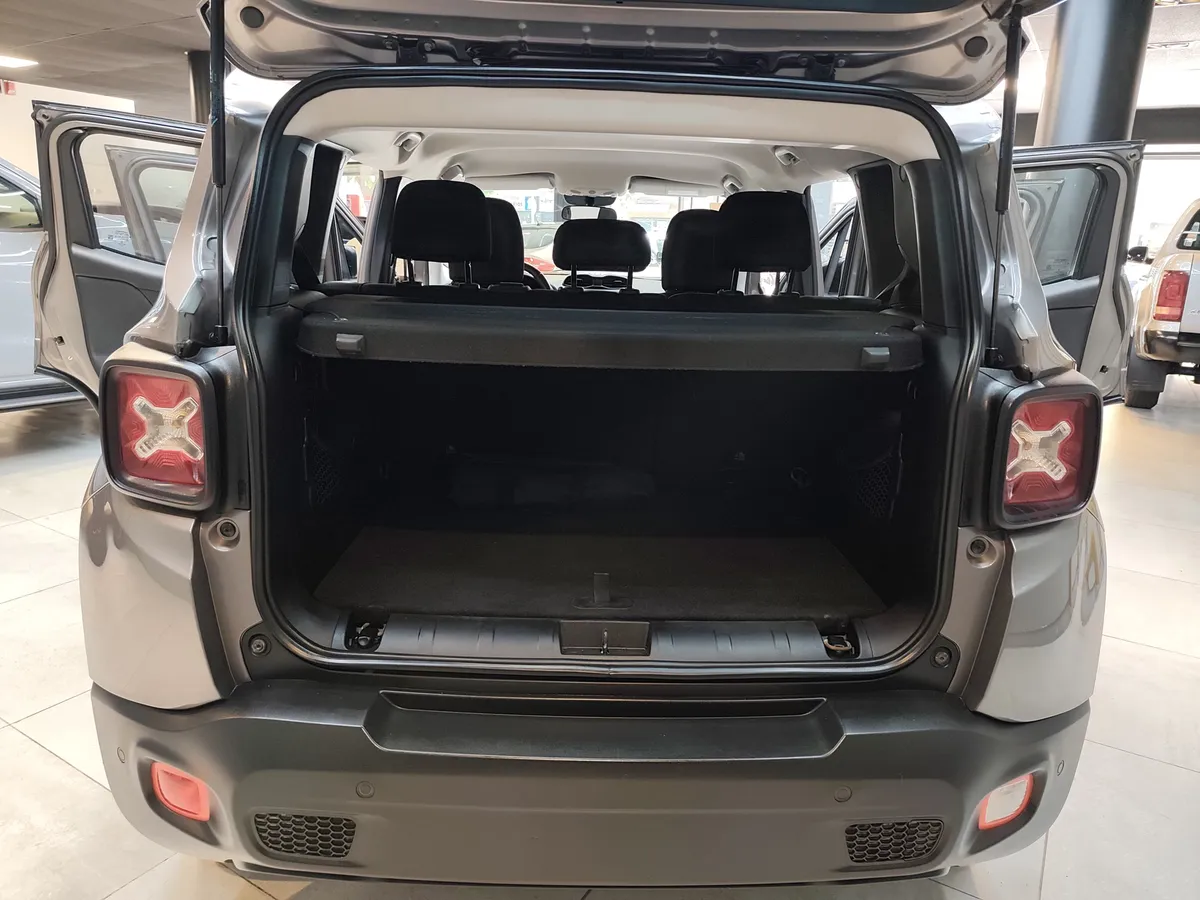 Mirá esta publicación de Jeep Renegade