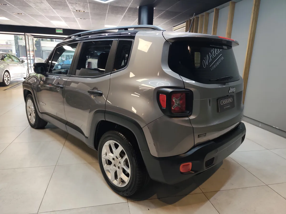 Mirá esta publicación de Jeep Renegade