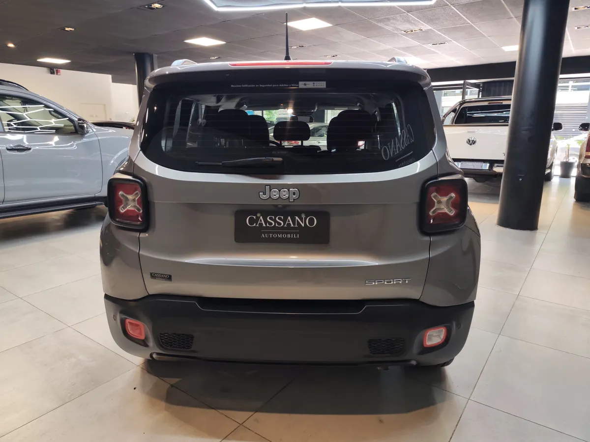 Mirá esta publicación de Jeep Renegade