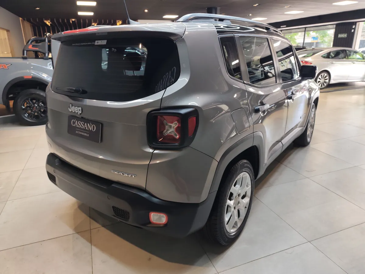 Mirá esta publicación de Jeep Renegade