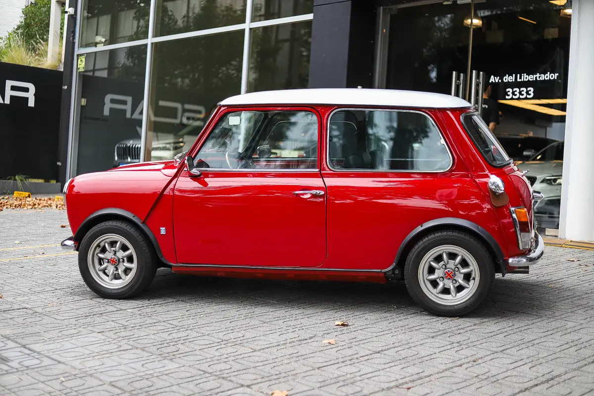 1981 Mini Cooper - 55,000 USD - 3,900 Kms | Motordil